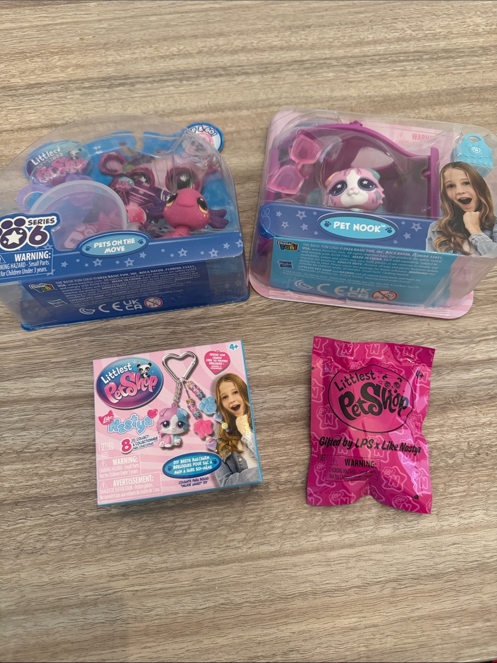 Littlest Pet Shop Pink and Blue Mini Pets & Accessories Pack